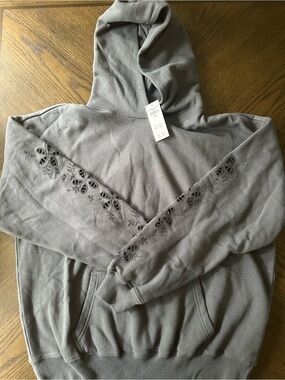 Hollister NWT-Women's Gray Hooded Sweater with Embroidered Sleeve Detail